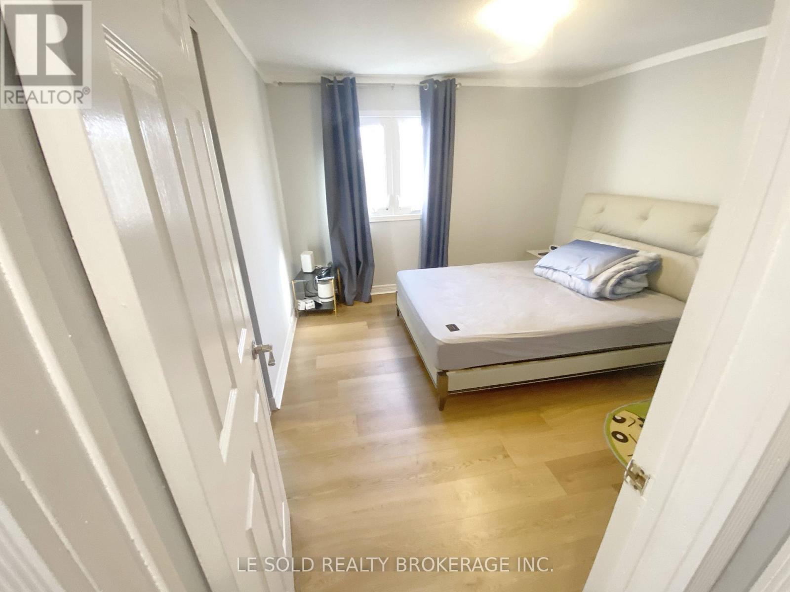 Upper - 110 Cimmaron Street, Markham, Ontario  L3S 2G7 - Photo 17 - N12908478