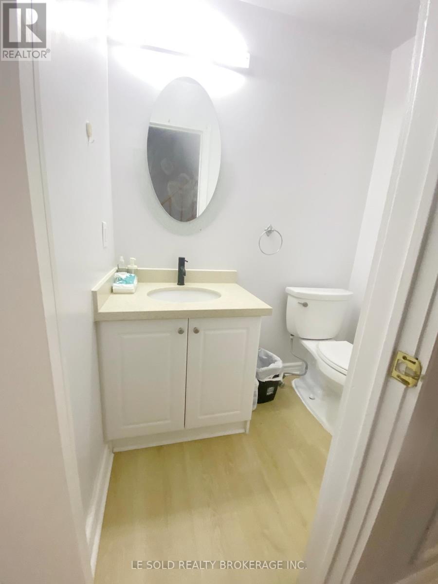 Upper - 110 Cimmaron Street, Markham, Ontario  L3S 2G7 - Photo 7 - N12908478