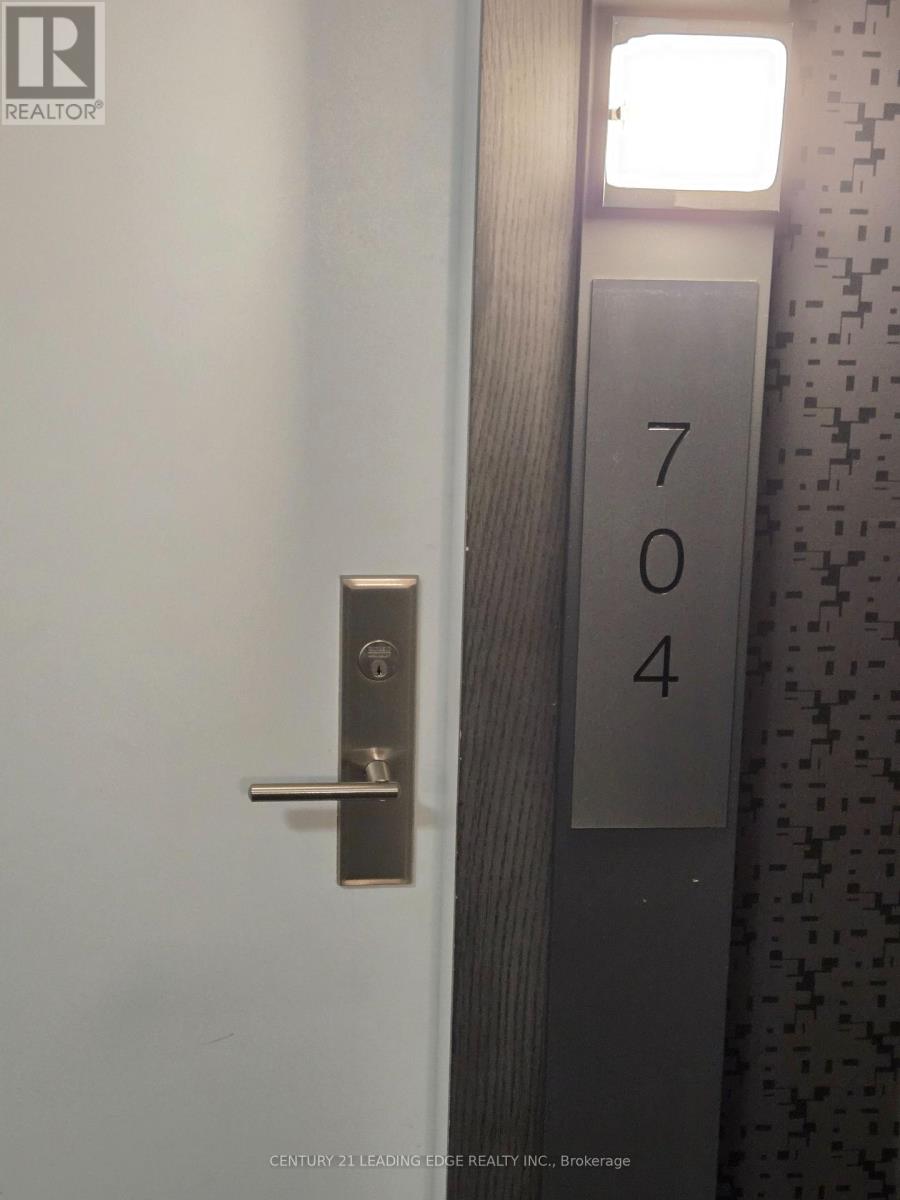 704 - 318 Richmond Street W, Toronto (Waterfront Communities), Ontario  M6J 1C4 - Photo 2 - C12908398