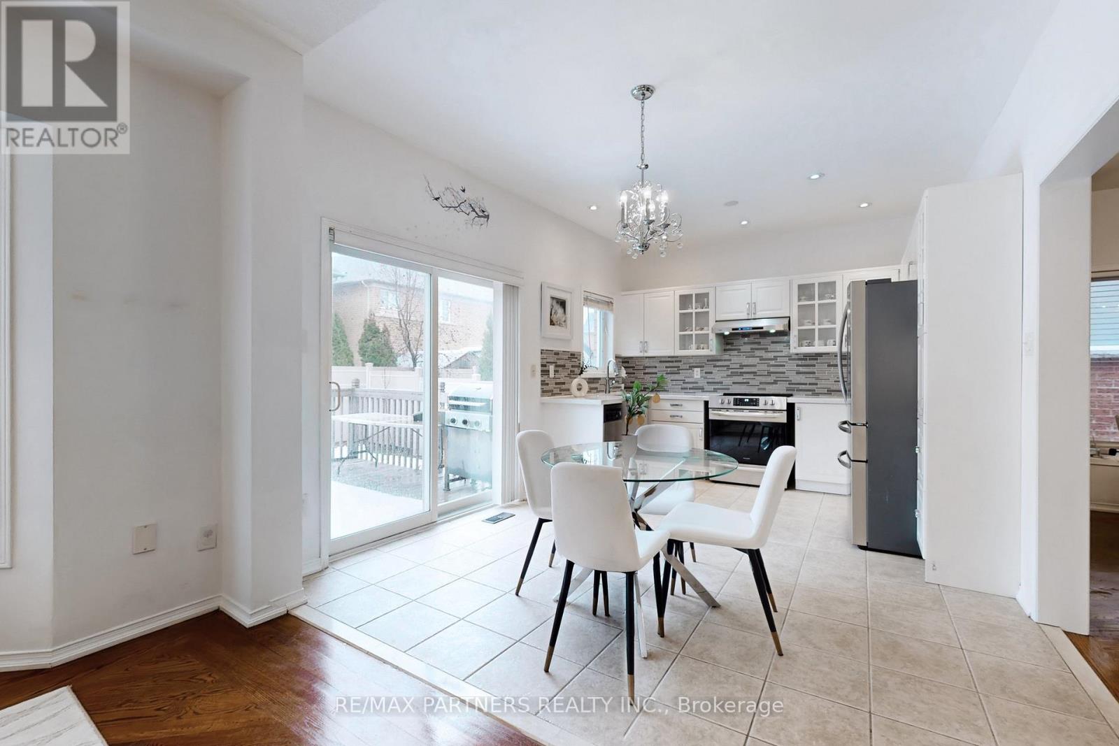 79 Carnoustie Crescent, Richmond Hill, Ontario  L4E 0A1 - Photo 15 - N12880580