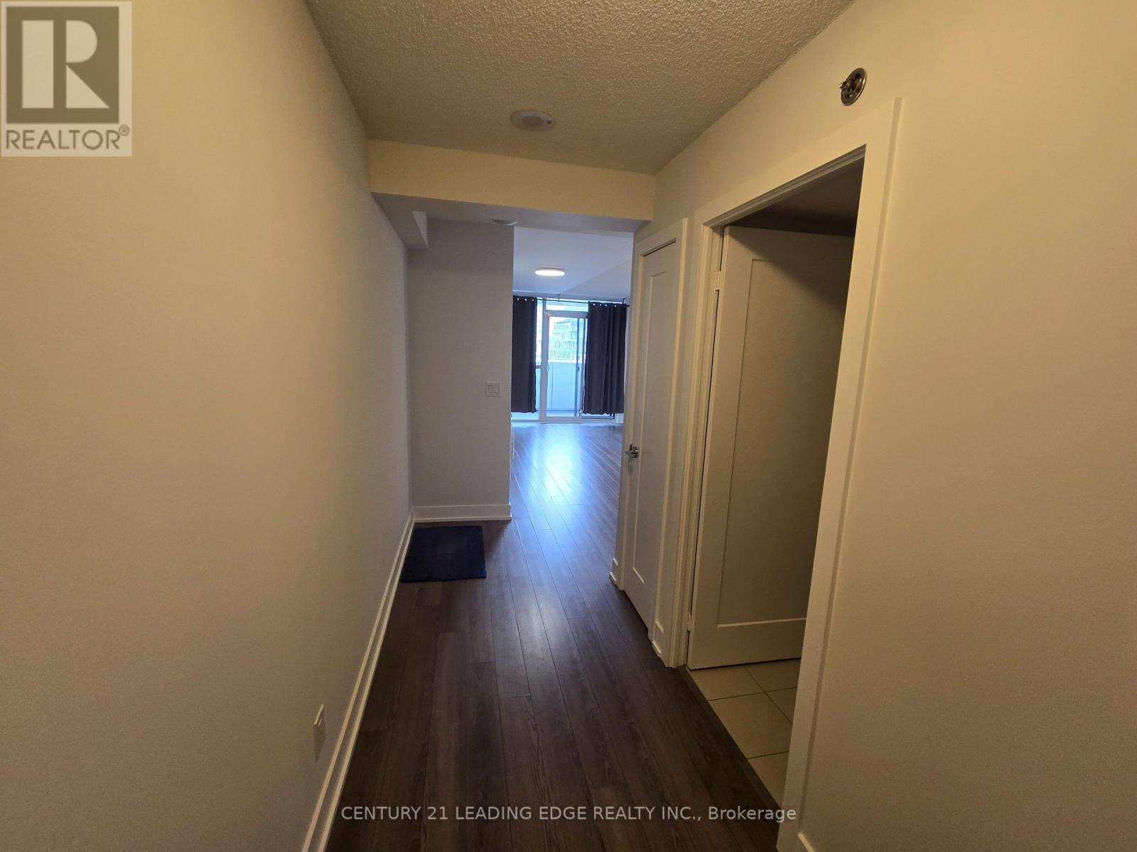 704 - 318 Richmond Street W, Toronto (Waterfront Communities), Ontario  M6J 1C4 - Photo 4 - C12908398