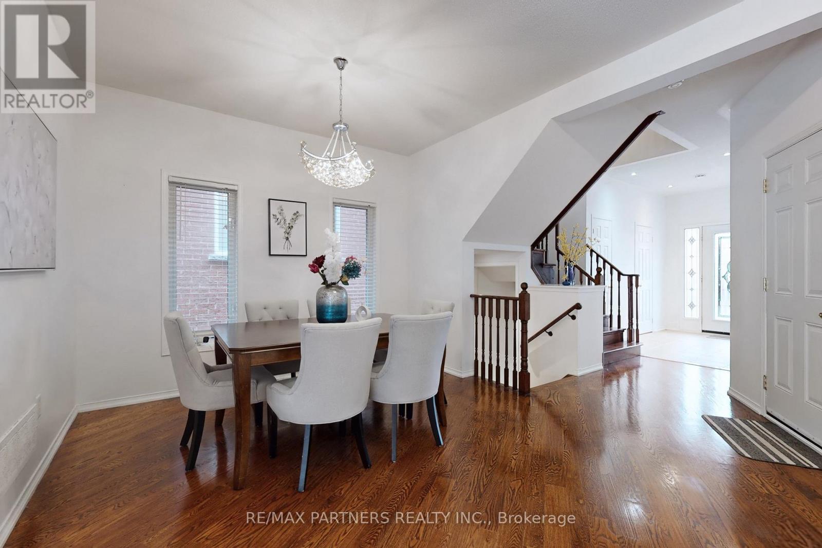 79 Carnoustie Crescent, Richmond Hill, Ontario  L4E 0A1 - Photo 7 - N12880580