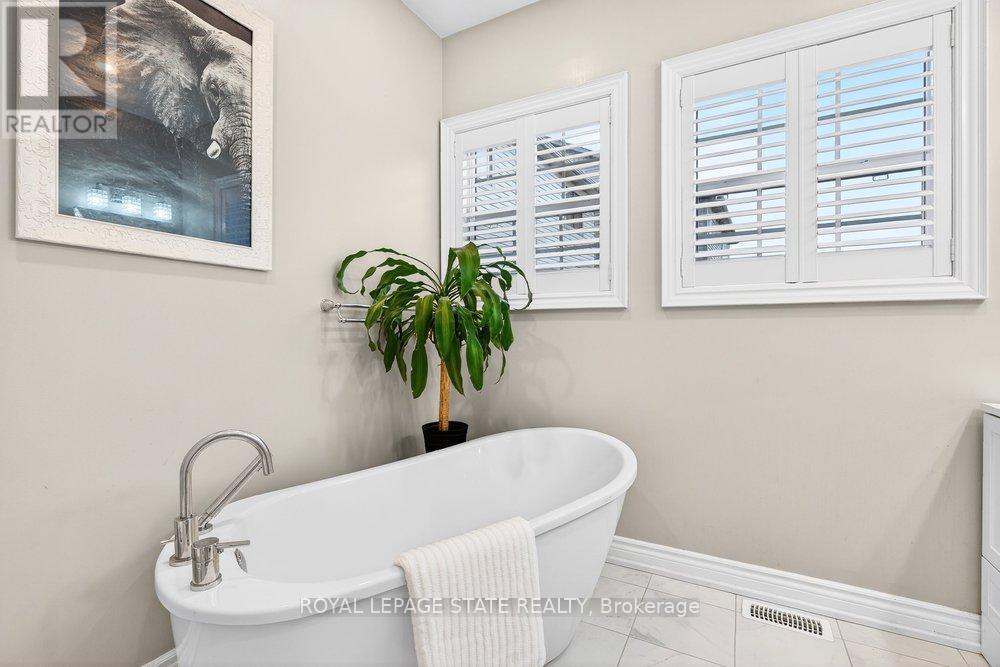 117 Monarch Street, Welland, Ontario  L3C 0E6 - Photo 22 - X12847712