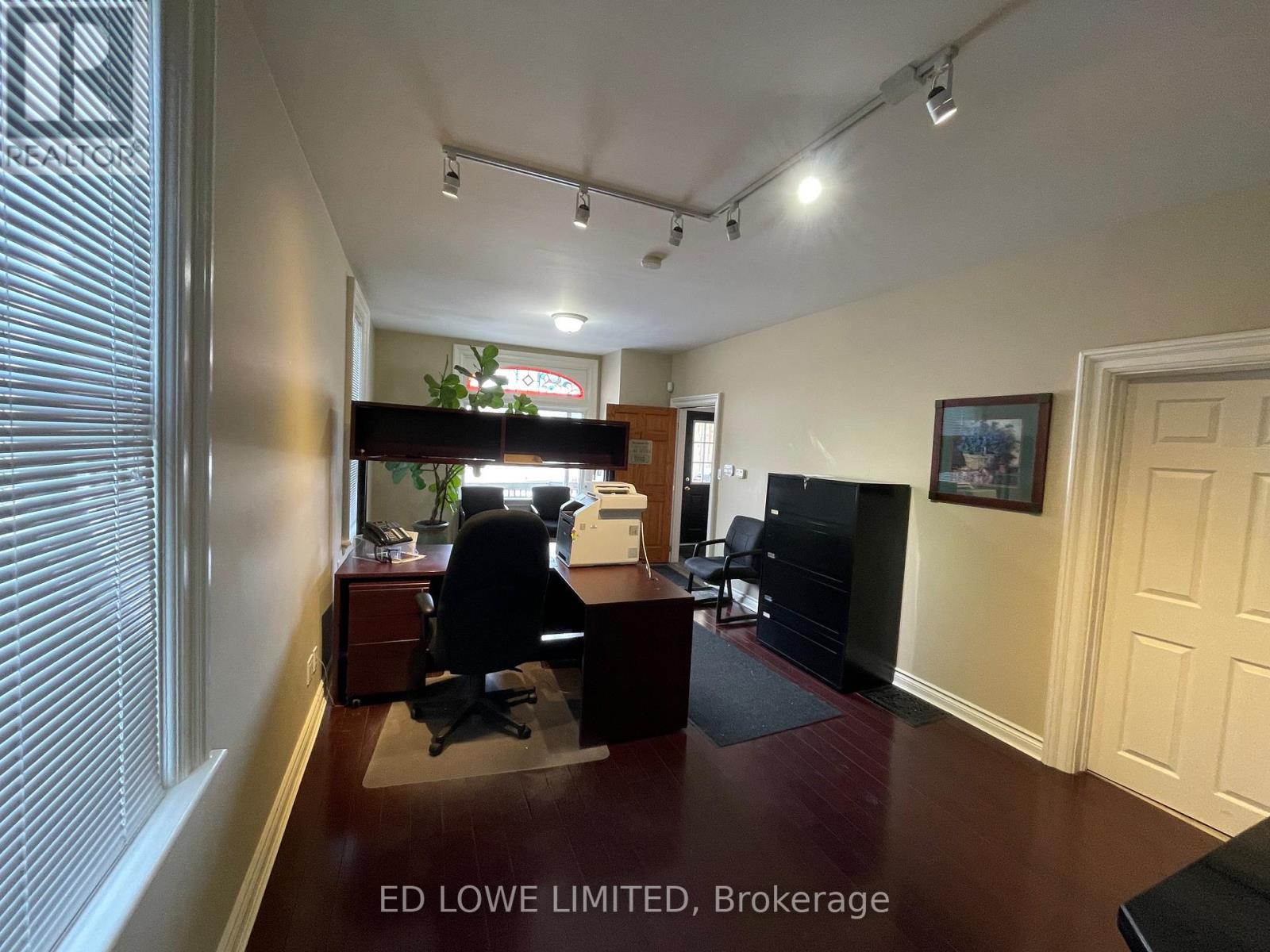 Ground Fl - 43 Worsley Street, Barrie, Ontario  L4M 1L7 - Photo 7 - S12577942