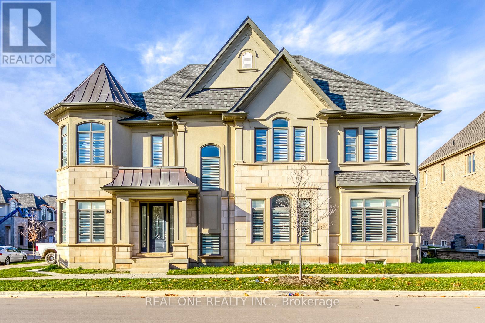 69 THRESHING MILL BOULEVARD, Oakville, Ontario