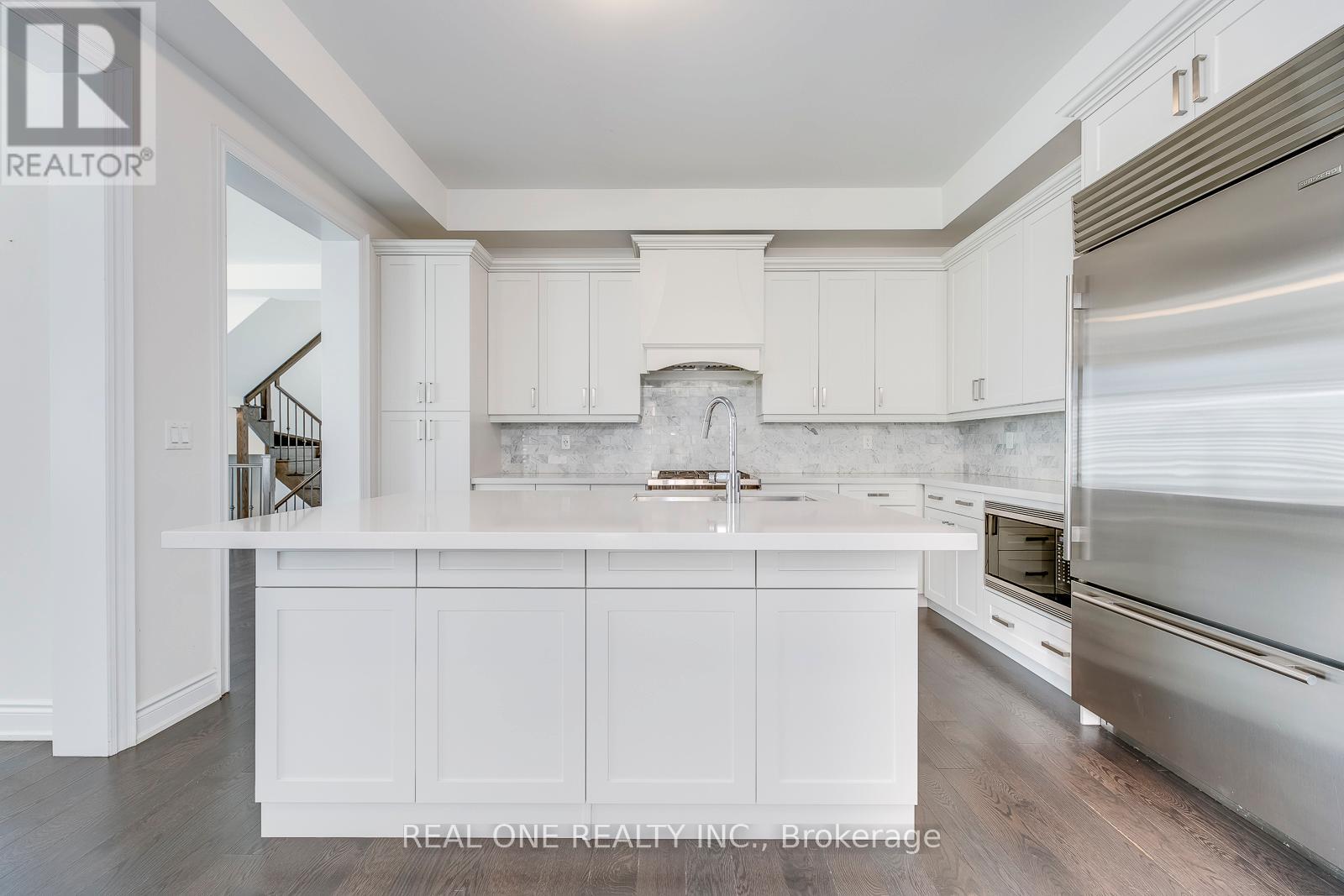 69 Threshing Mill Boulevard, Oakville, Ontario  L6H 0V6 - Photo 14 - W12908330