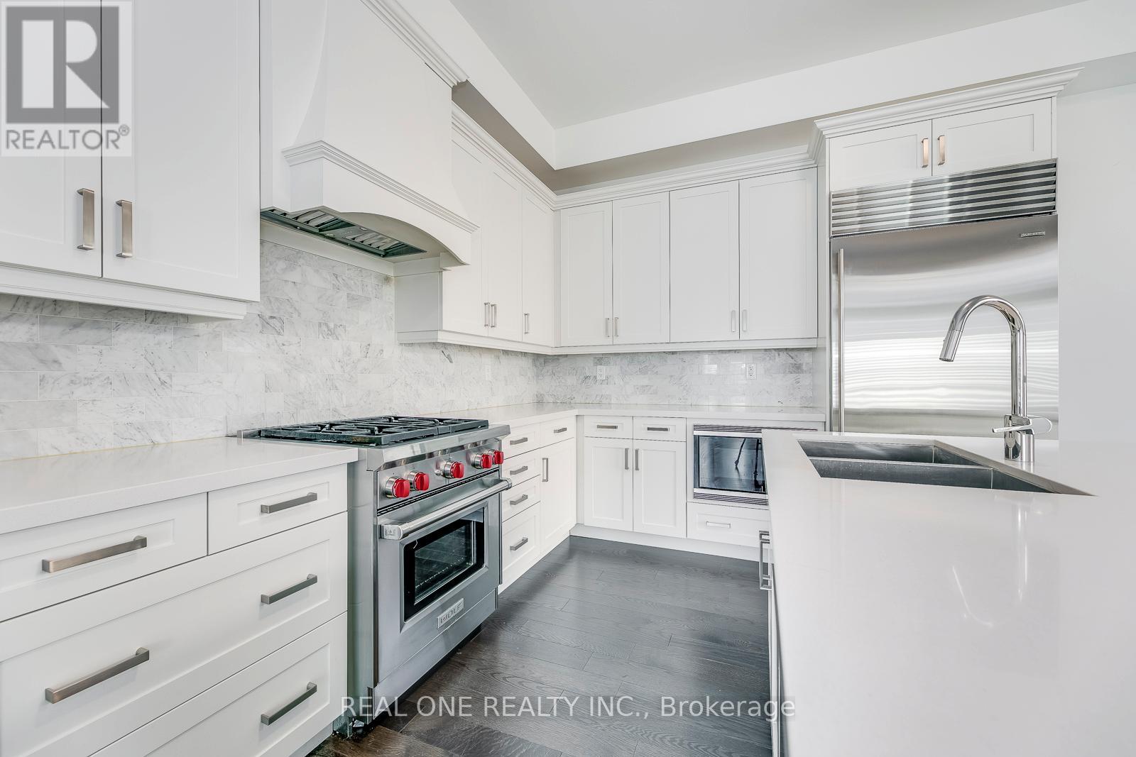 69 Threshing Mill Boulevard, Oakville, Ontario  L6H 0V6 - Photo 19 - W12908330