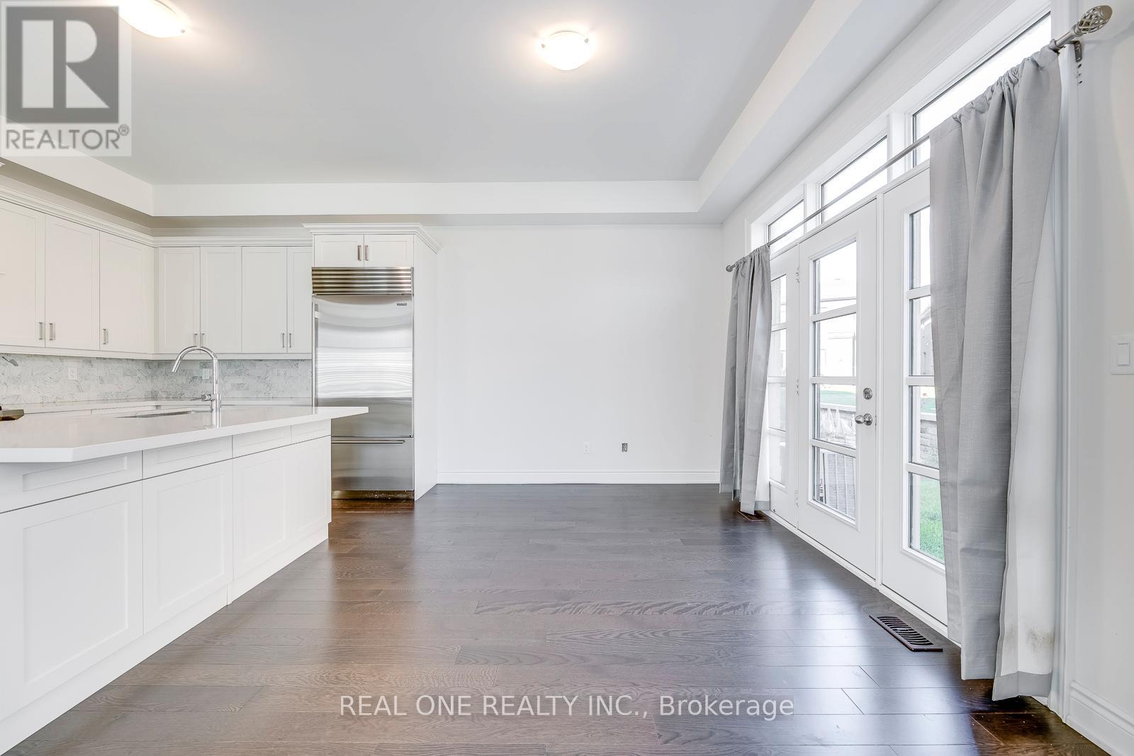 69 Threshing Mill Boulevard, Oakville, Ontario  L6H 0V6 - Photo 21 - W12908330