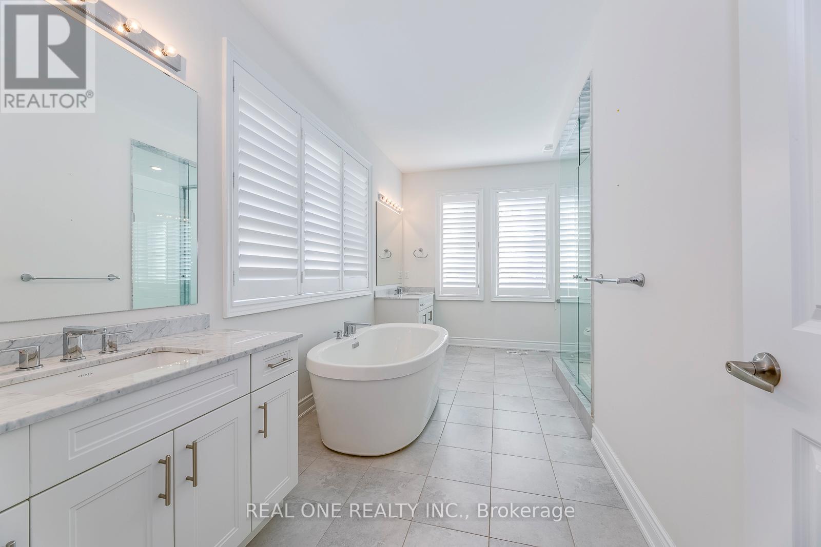 69 Threshing Mill Boulevard, Oakville, Ontario  L6H 0V6 - Photo 28 - W12908330