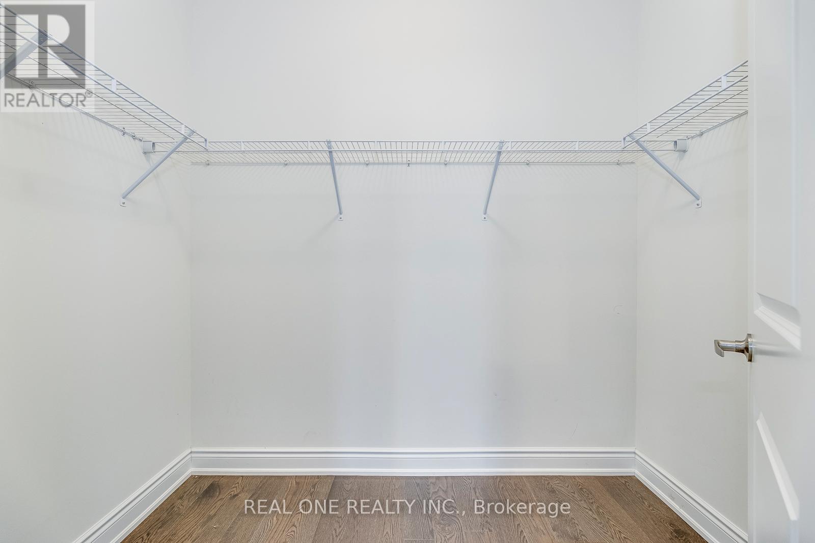 69 Threshing Mill Boulevard, Oakville, Ontario  L6H 0V6 - Photo 31 - W12908330