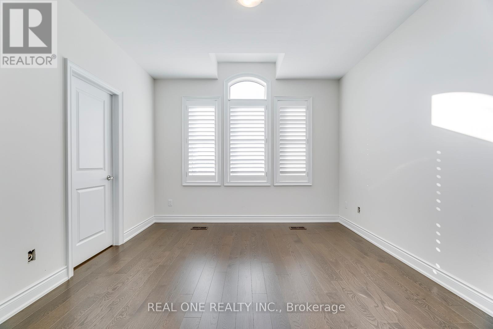 69 Threshing Mill Boulevard, Oakville, Ontario  L6H 0V6 - Photo 33 - W12908330