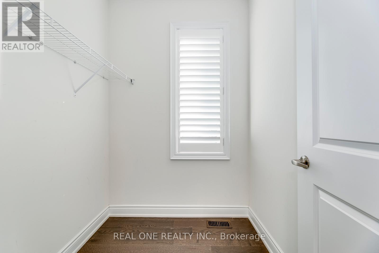 69 Threshing Mill Boulevard, Oakville, Ontario  L6H 0V6 - Photo 35 - W12908330