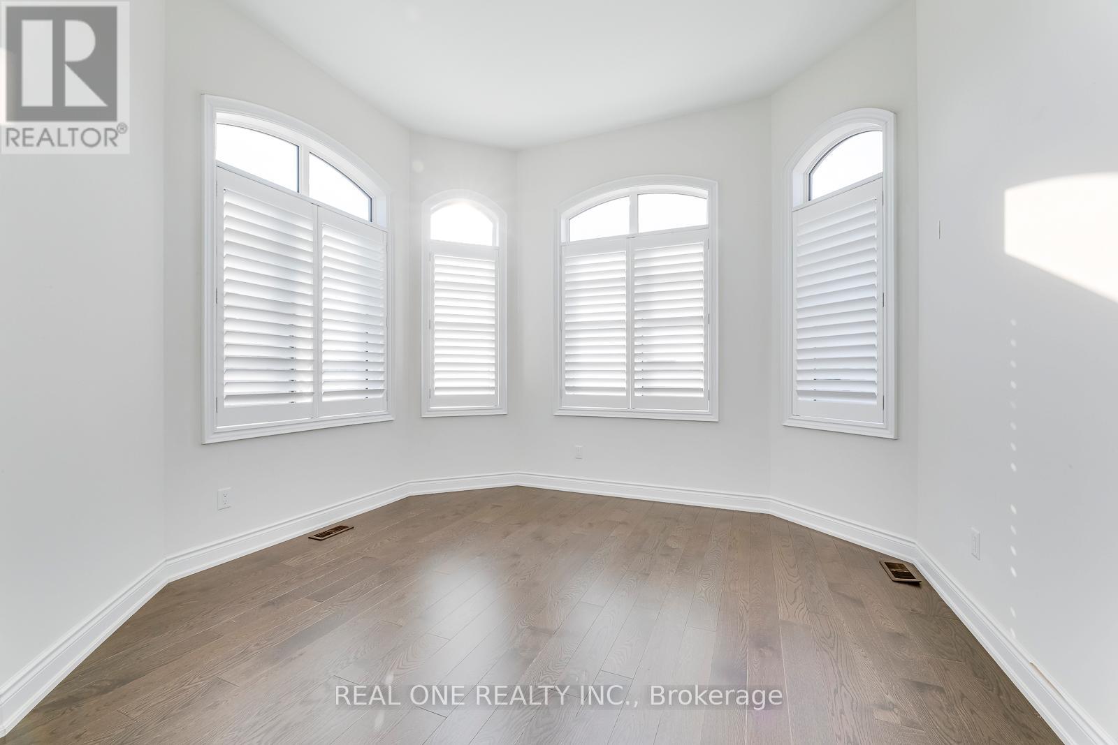 69 Threshing Mill Boulevard, Oakville, Ontario  L6H 0V6 - Photo 38 - W12908330