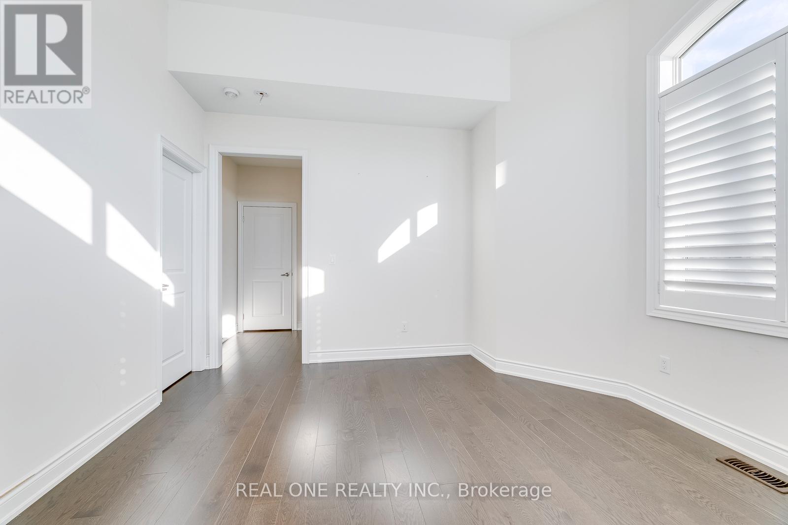 69 Threshing Mill Boulevard, Oakville, Ontario  L6H 0V6 - Photo 39 - W12908330