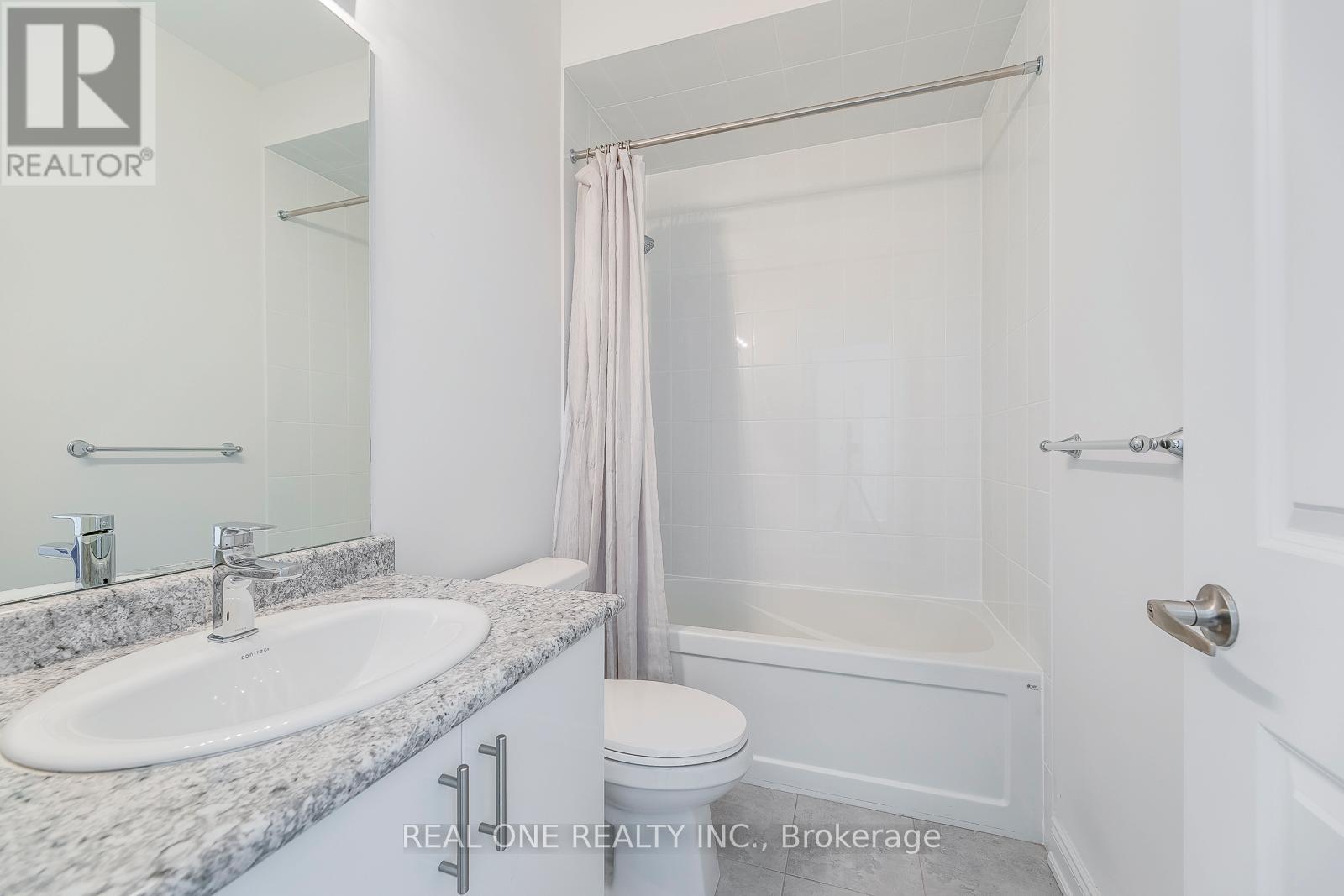 69 Threshing Mill Boulevard, Oakville, Ontario  L6H 0V6 - Photo 42 - W12908330