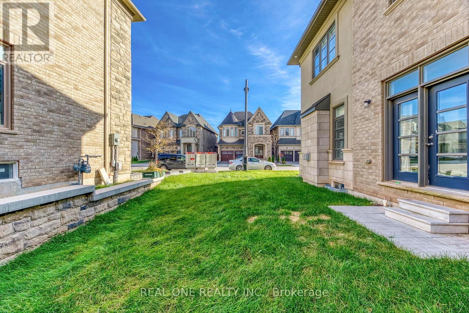 69 Threshing Mill Boulevard, Oakville, Ontario  L6H 0V6 - Photo 44 - W12908330