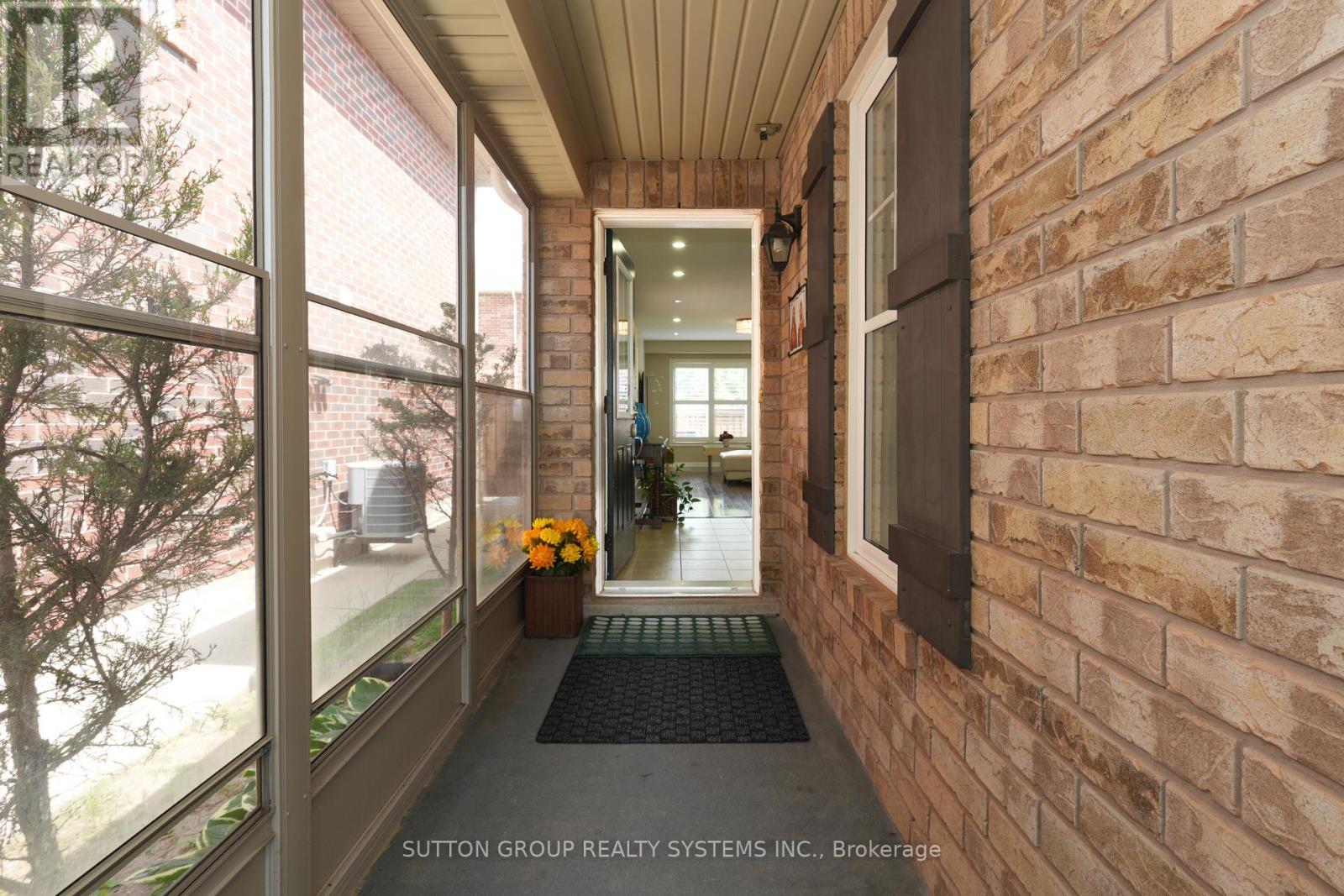 35 Bleasdale Avenue, Brampton, Ontario  L7A 0P5 - Photo 3 - W12908366