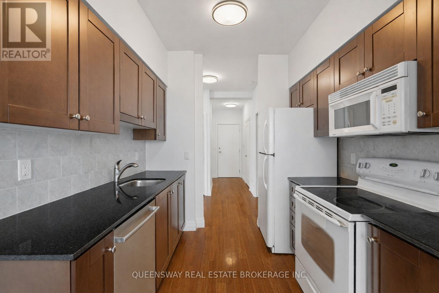 808 - 2119 Lake Shore Boulevard, Toronto, Ontario  M8V 4E8 - Photo 6 - W12908440