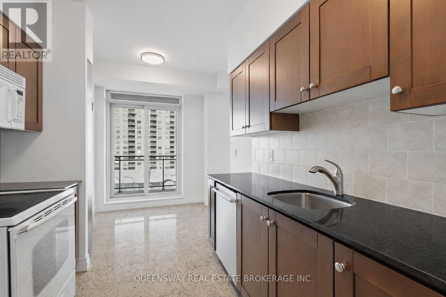 808 - 2119 Lake Shore Boulevard, Toronto, Ontario  M8V 4E8 - Photo 7 - W12908440