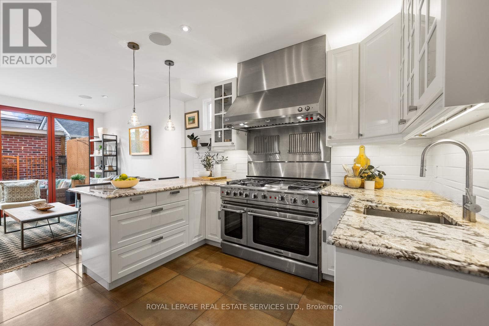 148 Wallace Avenue, Toronto, Ontario  M6H 1T5 - Photo 12 - W12908474