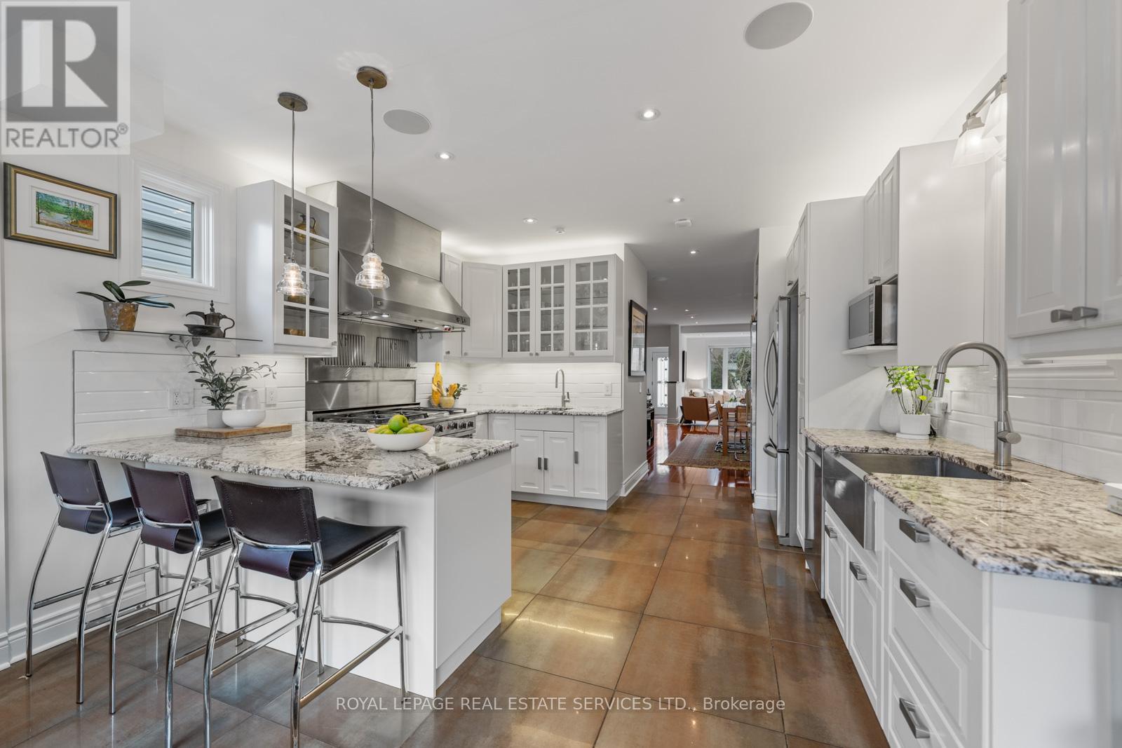 148 Wallace Avenue, Toronto, Ontario  M6H 1T5 - Photo 17 - W12908474