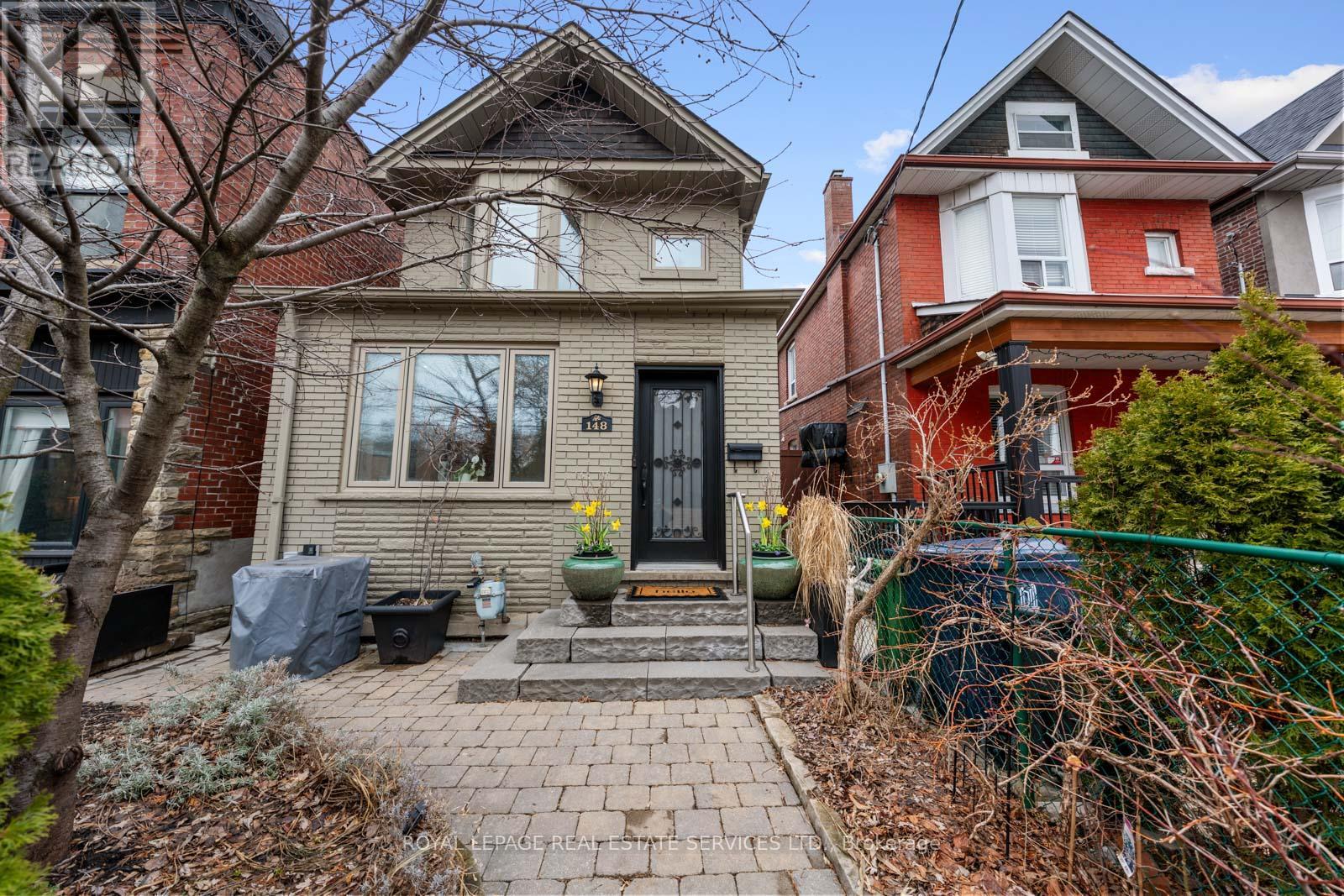 148 Wallace Avenue, Toronto, Ontario  M6H 1T5 - Photo 2 - W12908474