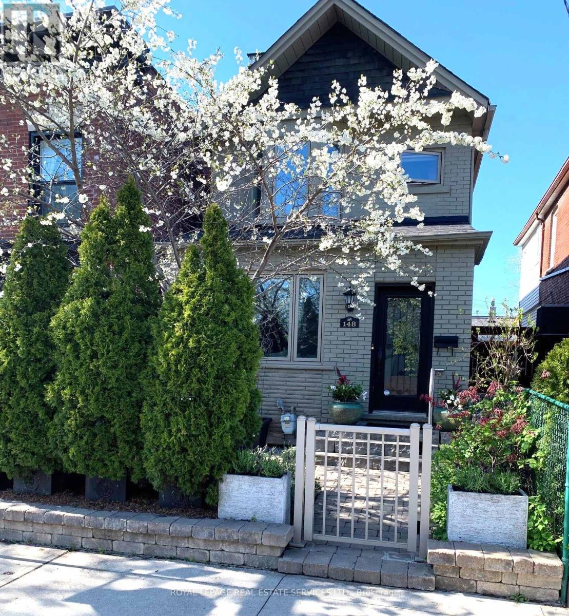 148 Wallace Avenue, Toronto, Ontario  M6H 1T5 - Photo 3 - W12908474