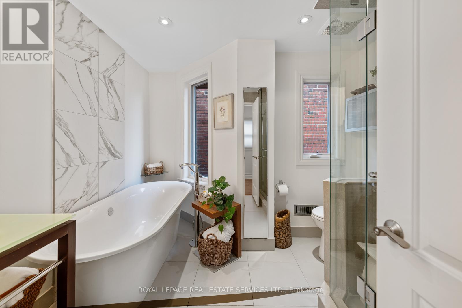 148 Wallace Avenue, Toronto, Ontario  M6H 1T5 - Photo 31 - W12908474