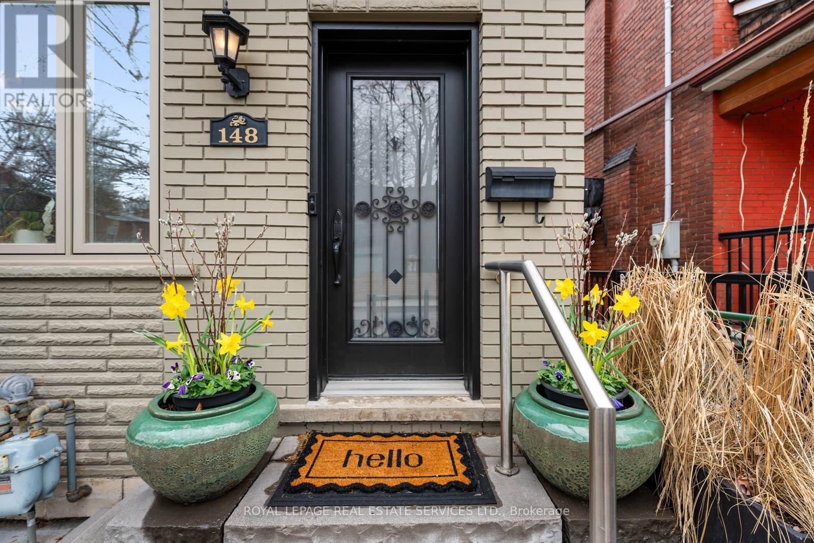 148 Wallace Avenue, Toronto, Ontario  M6H 1T5 - Photo 4 - W12908474