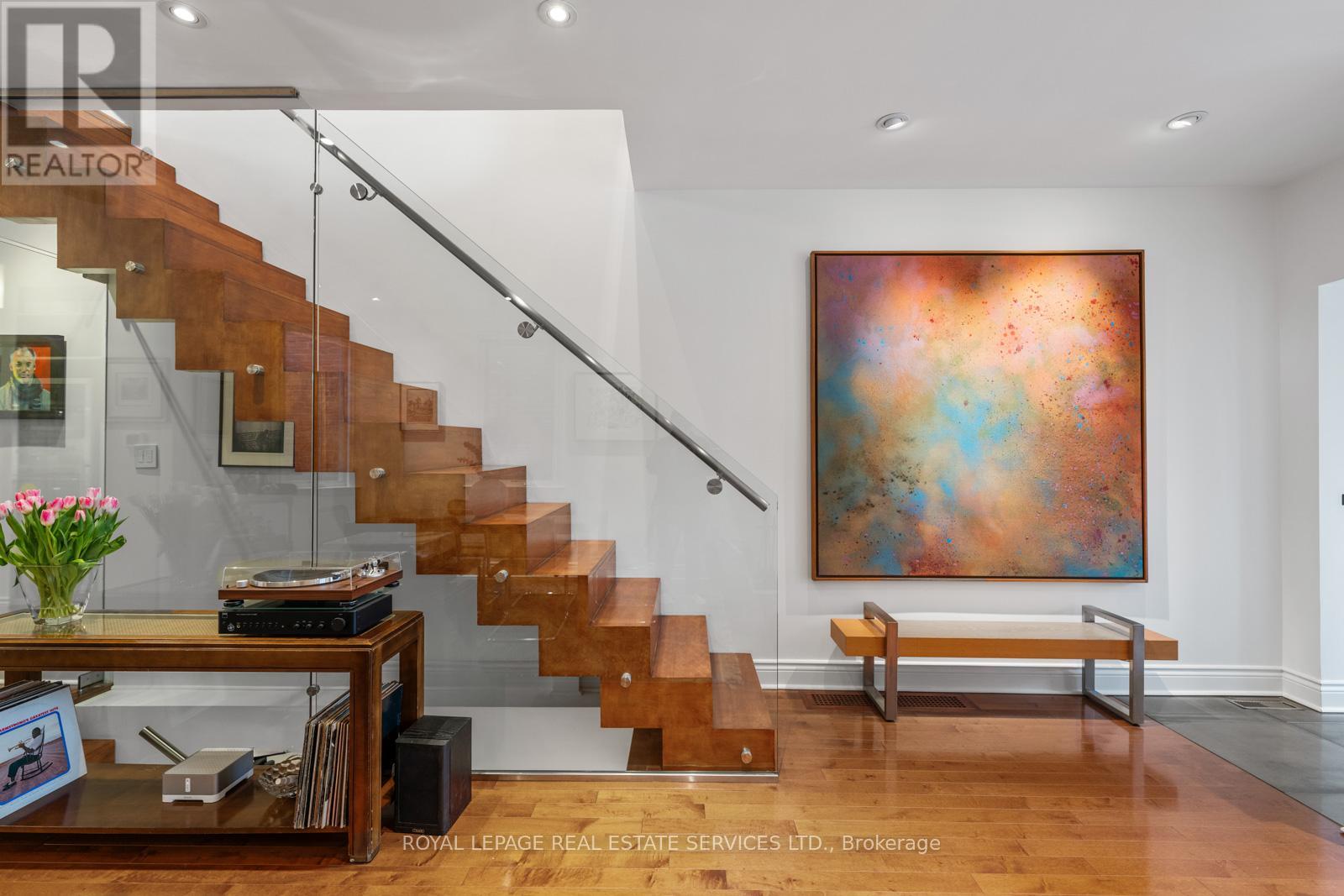 148 Wallace Avenue, Toronto, Ontario  M6H 1T5 - Photo 5 - W12908474