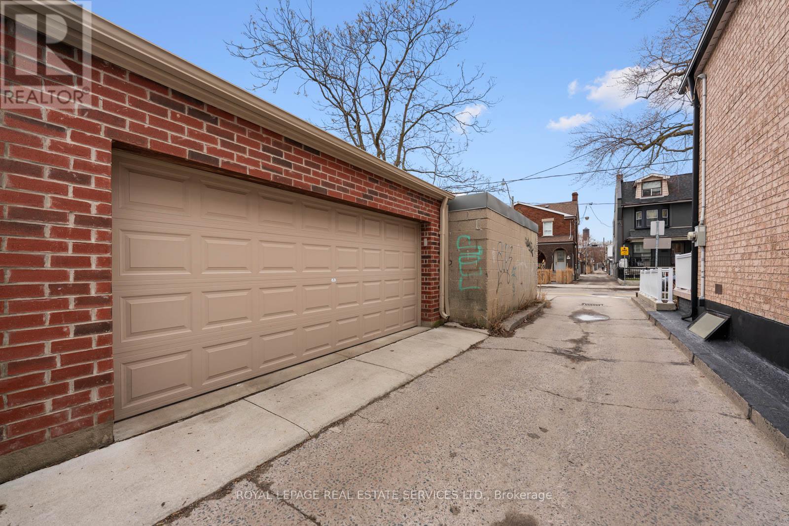 148 Wallace Avenue, Toronto, Ontario  M6H 1T5 - Photo 50 - W12908474