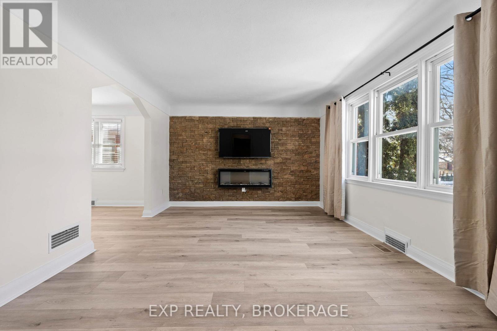 493 College Street, Kingston, Ontario  K7L 4M8 - Photo 6 - X12908360