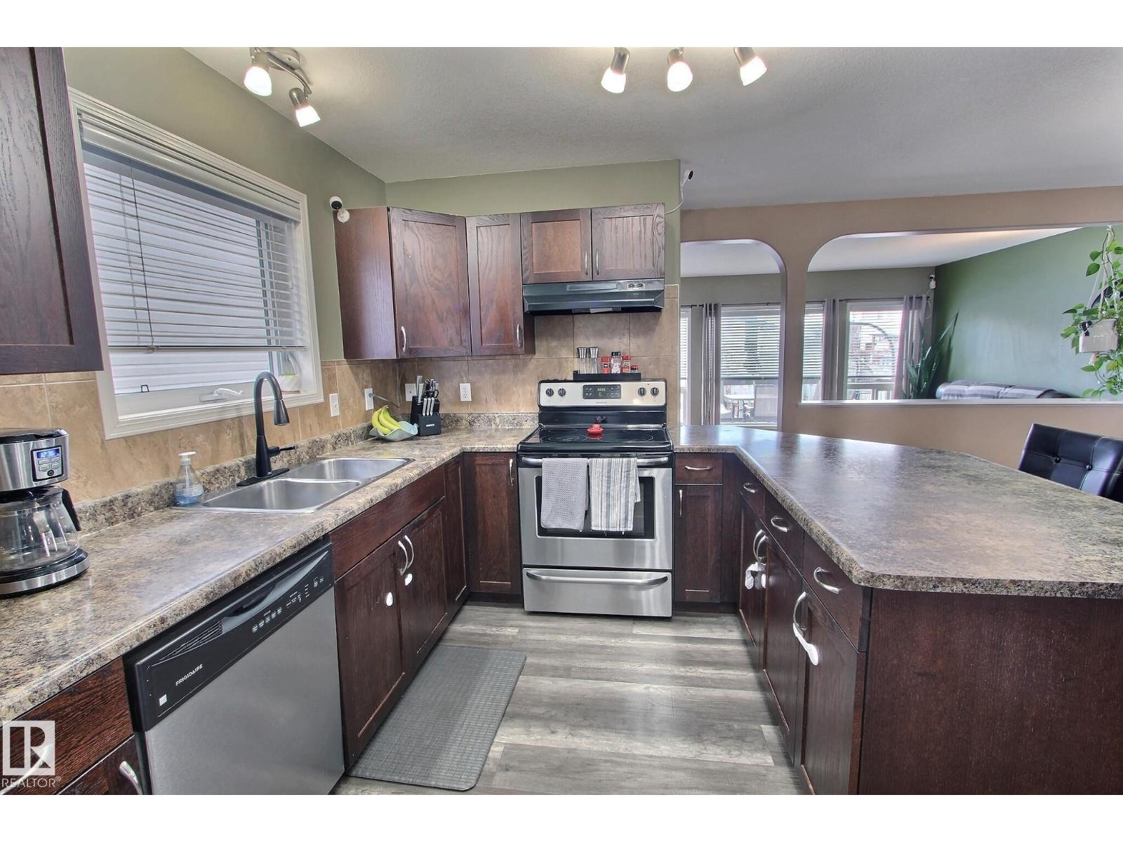 415 Hemingway Rd Nw, Edmonton, Alberta  T6M 0J8 - Photo 4 - E4478666