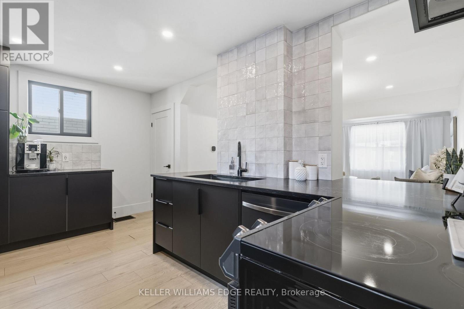 109 Grosvenor Avenue N, Hamilton (Crown Point), Ontario  L8L 7S5 - Photo 10 - X12908436