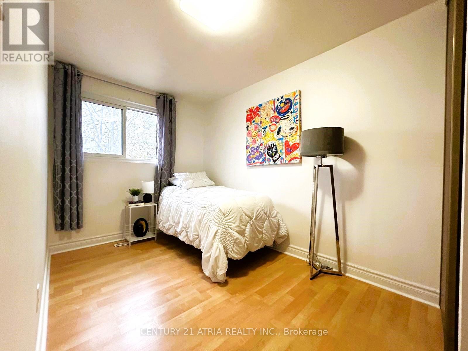 154 Freshmeadow Drive, Toronto, Ontario  M2H 2R1 - Photo 18 - C12895230