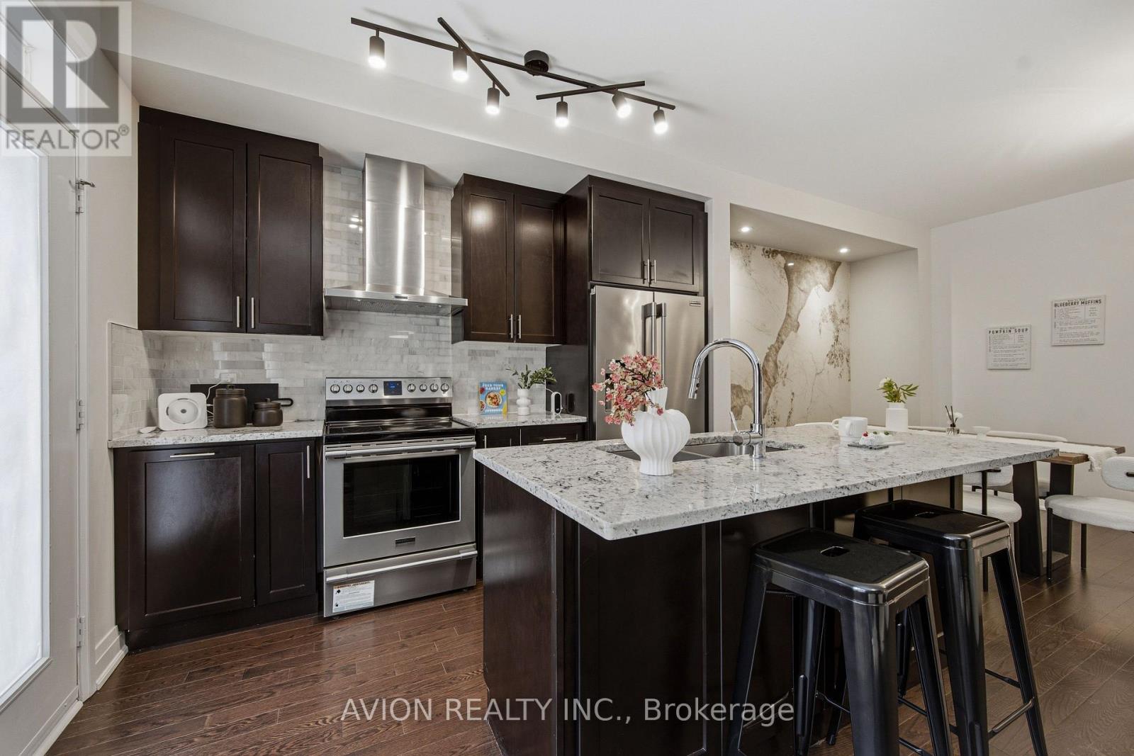 42 Causland Lane, Richmond Hill (Devonsleigh), Ontario  L4S 0G5 - Photo 7 - N12907314