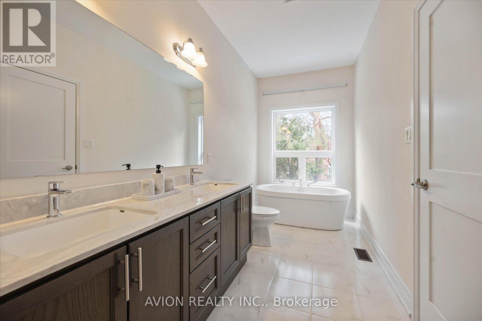 42 Causland Lane, Richmond Hill (Devonsleigh), Ontario  L4S 0G5 - Photo 21 - N12907314