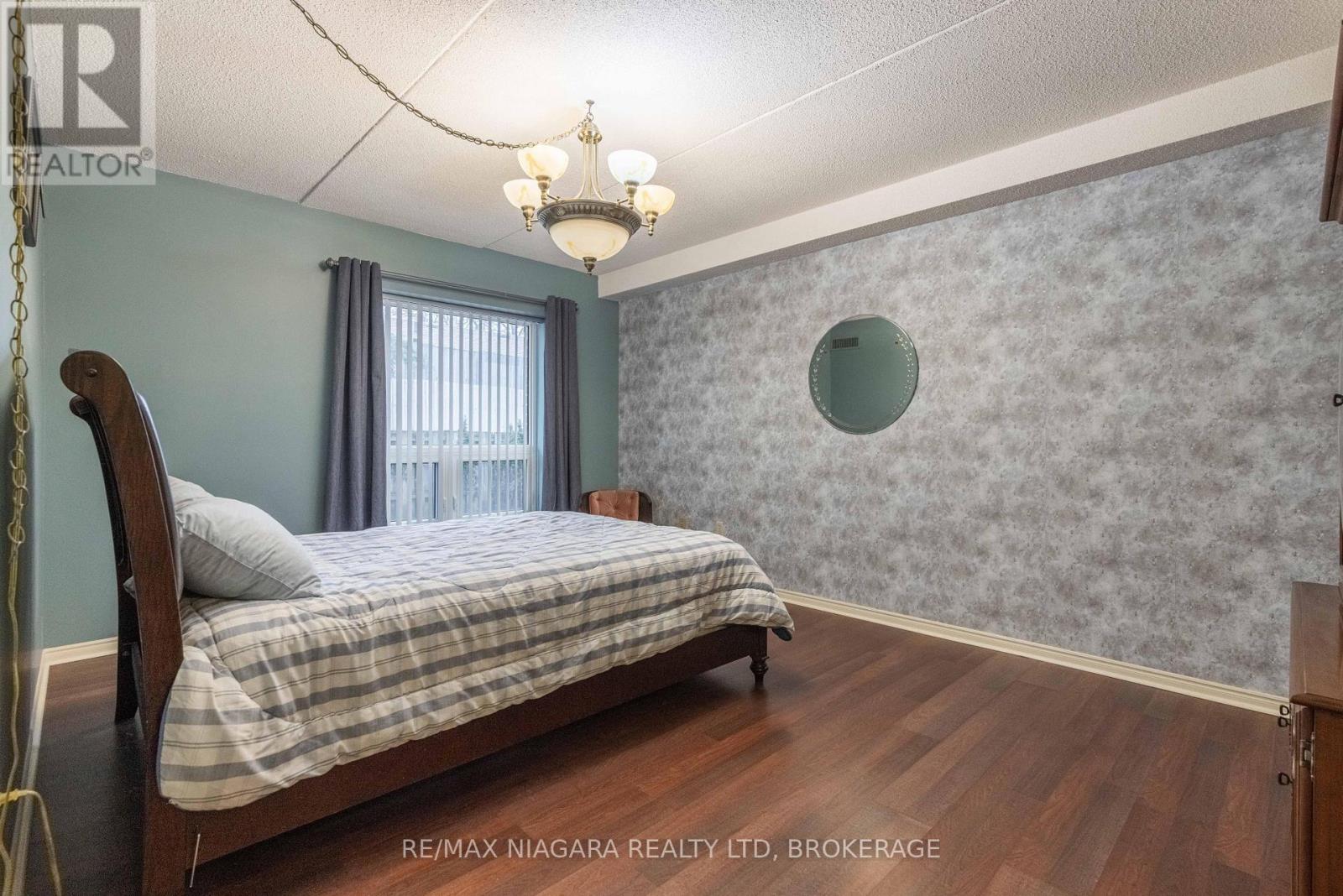 102 - 6704 Thorold Stone Road, Niagara Falls (Morrison), Ontario  L2J 1B3 - Photo 11 - X12908798