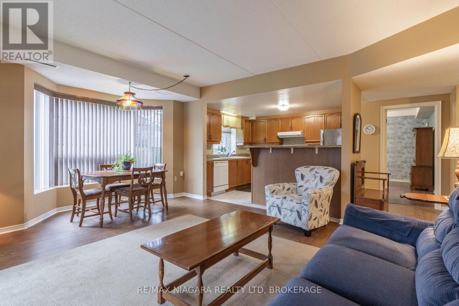 102 - 6704 Thorold Stone Road, Niagara Falls (Morrison), Ontario  L2J 1B3 - Photo 4 - X12908798