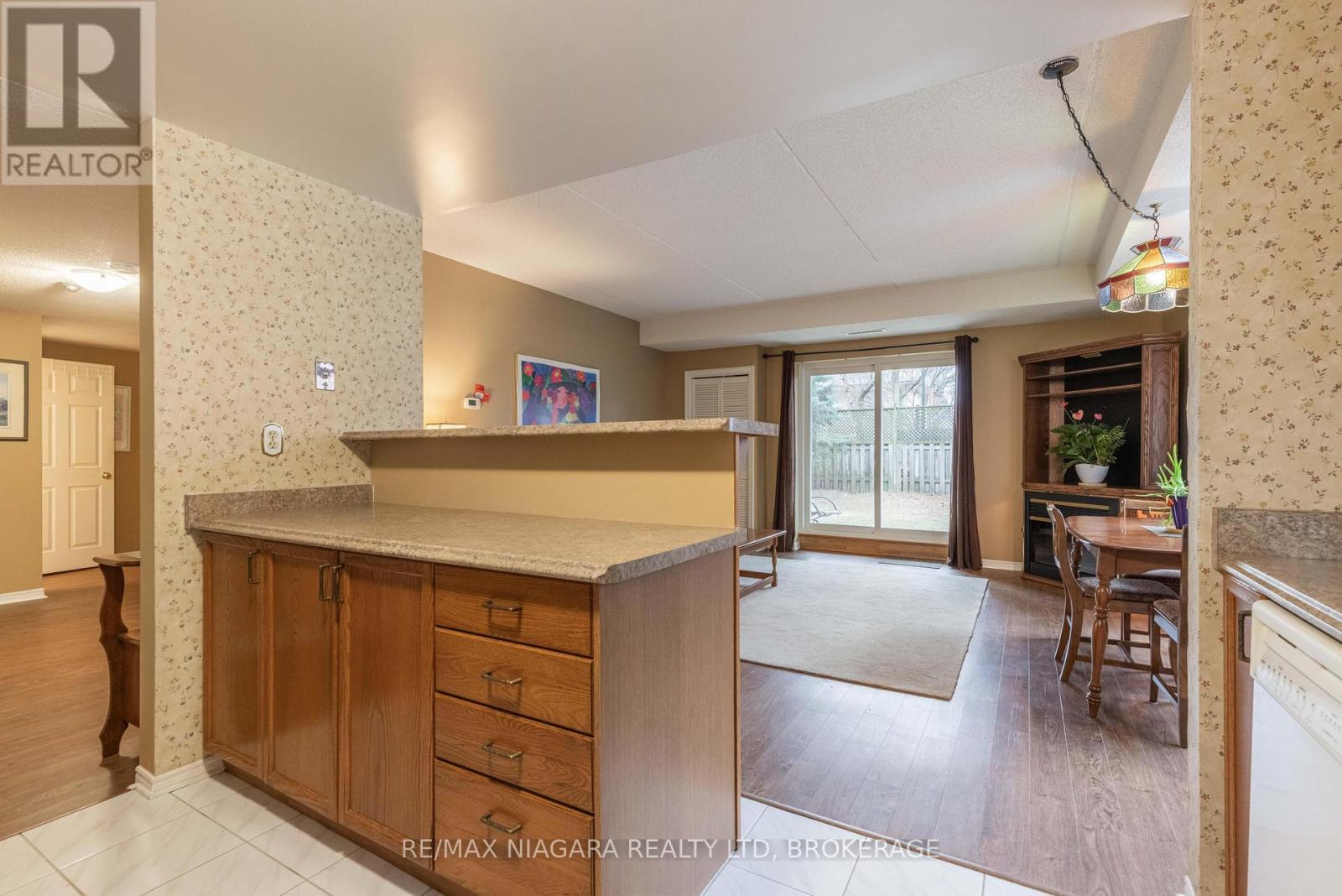 102 - 6704 Thorold Stone Road, Niagara Falls (Morrison), Ontario  L2J 1B3 - Photo 7 - X12908798