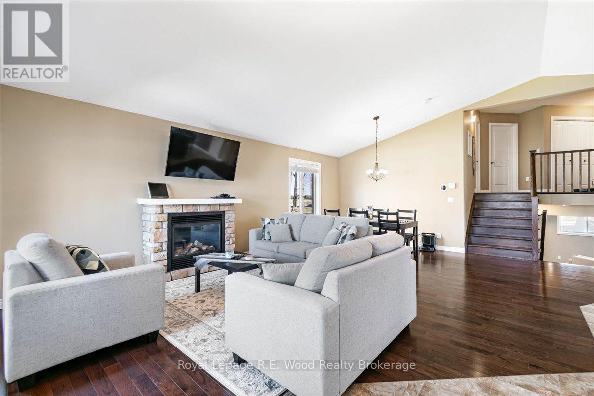 56 Wintergreen Crescent, Norfolk, Ontario  N4B 2W5 - Photo 5 - X12581824