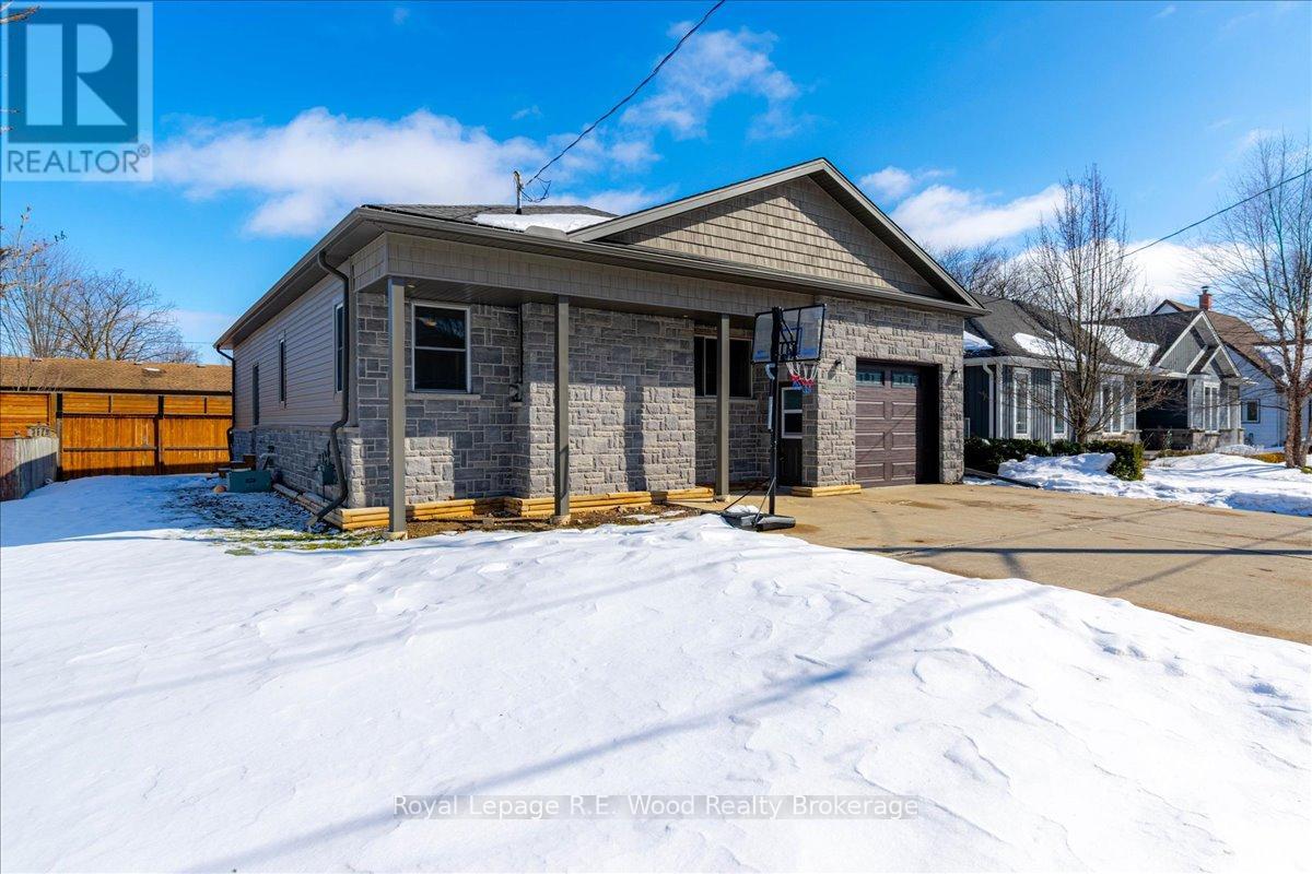 44 Stover Street N, Norwich, Ontario  N0J 1P0 - Photo 1 - X12818274
