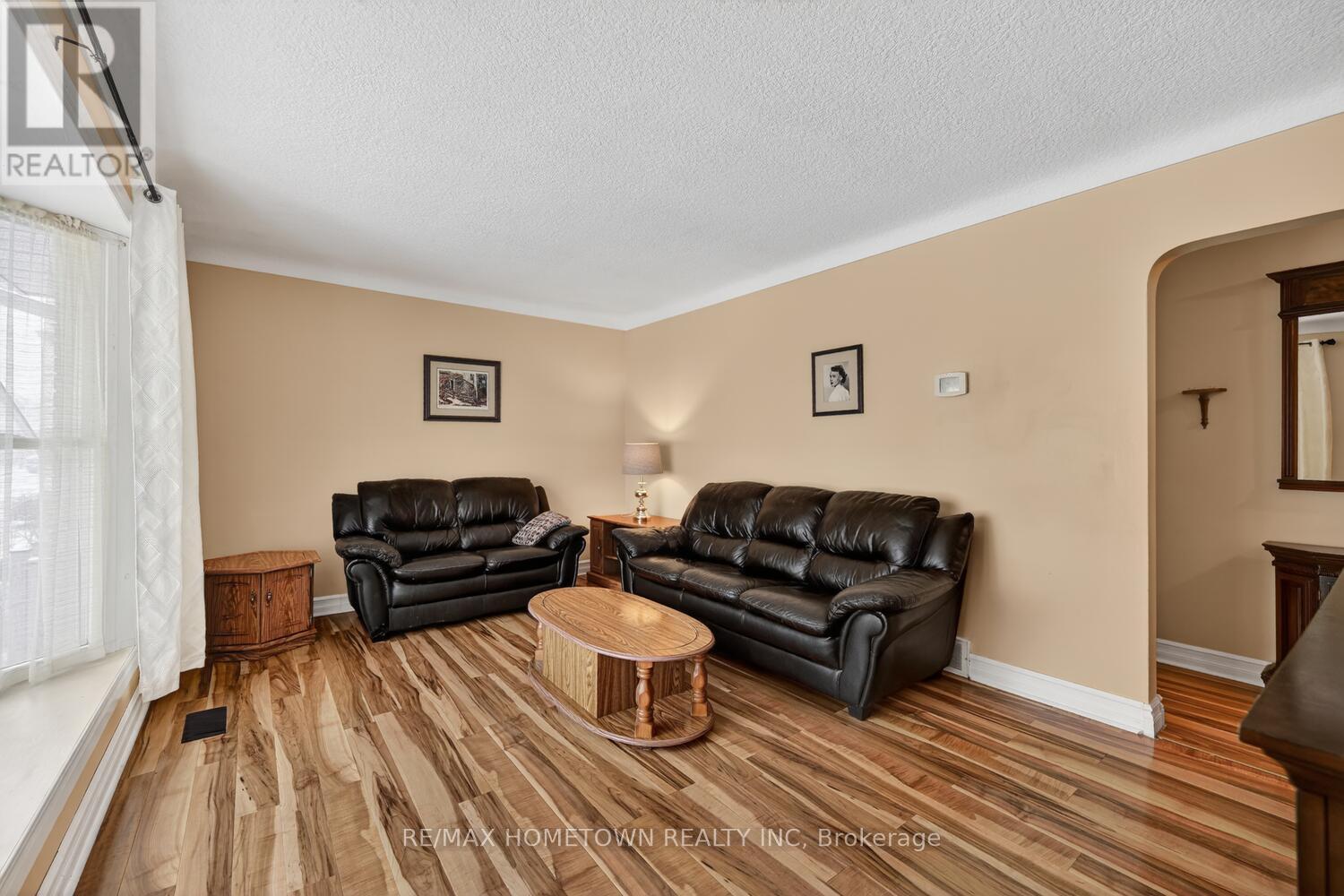 81 Sevenoaks Avenue, Brockville, Ontario  K6V 2V1 - Photo 5 - X12908508