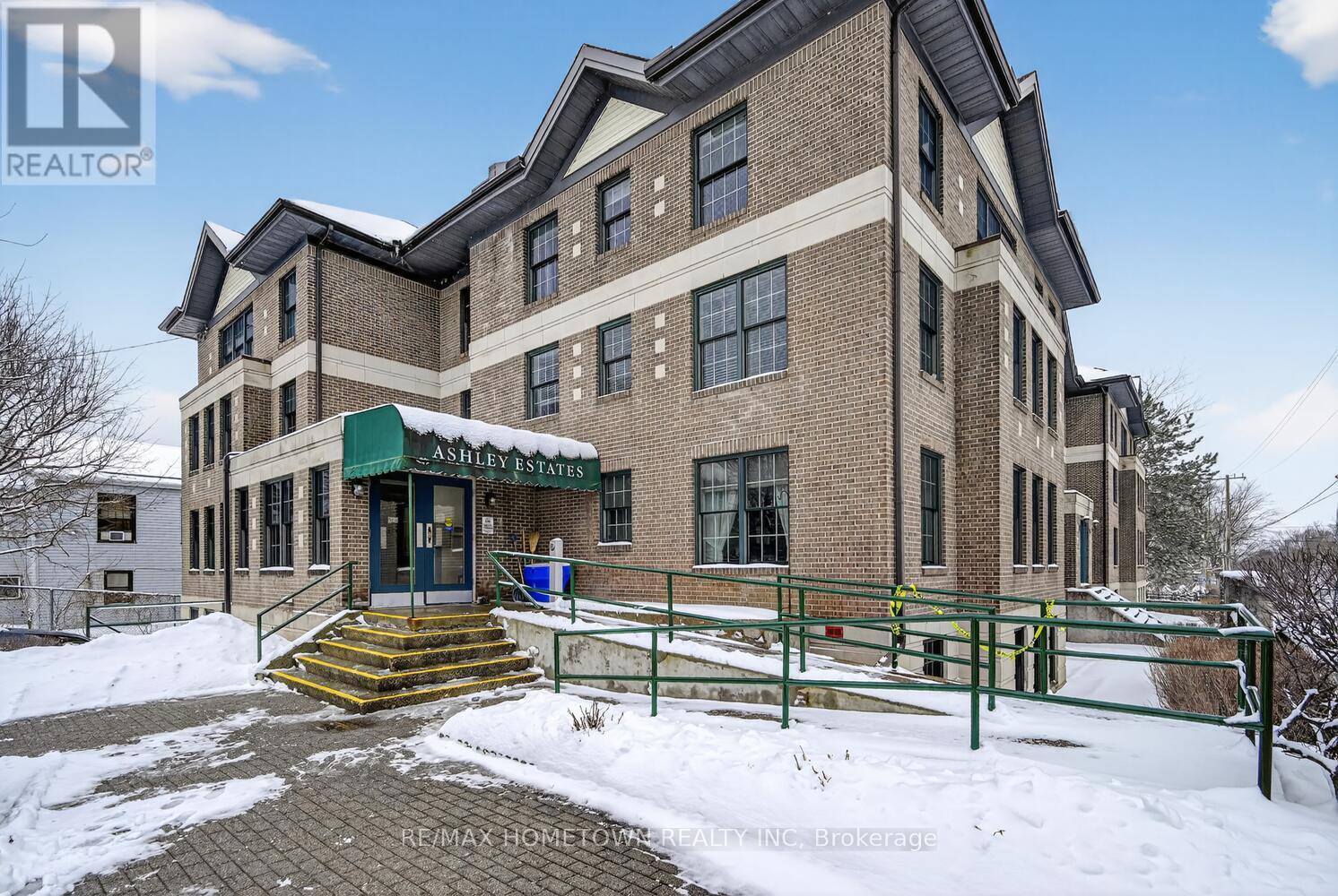 307 - 235 King Street E, Brockville, Ontario K6V 1C8 - Photo 2 - X12908536