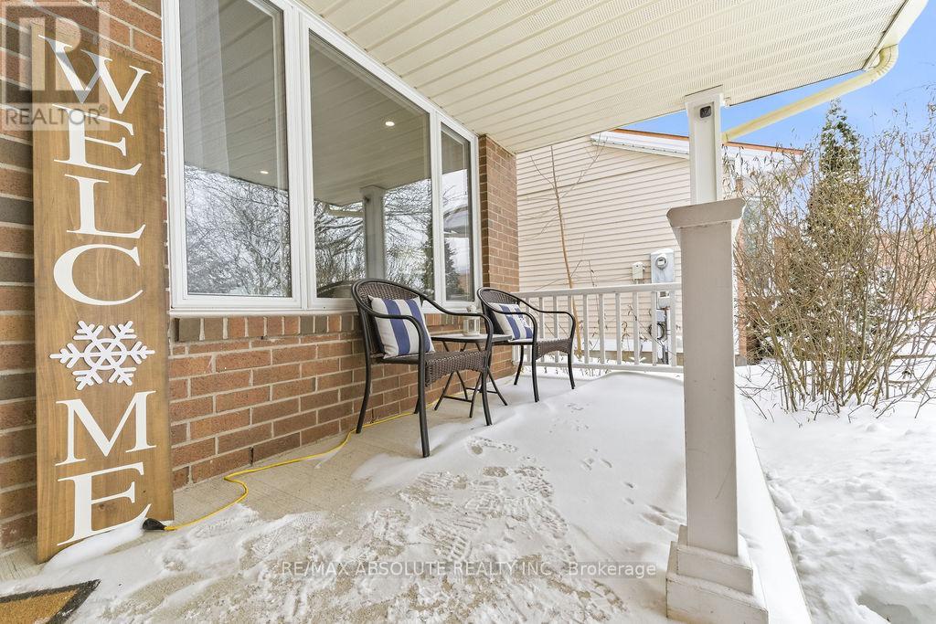 6145 Lariviere Crescent, Ottawa, Ontario  K1W 1C6 - Photo 2 - X12841408