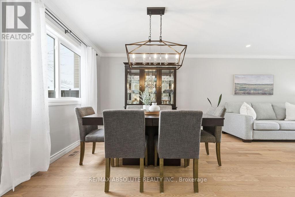 6145 Lariviere Crescent, Ottawa, Ontario  K1W 1C6 - Photo 7 - X12841408