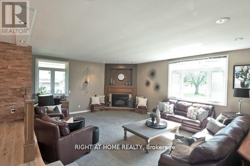 2305 Bowmanville Avenue, Clarington, Ontario  L1C 6W9 - Photo 6 - E12908584