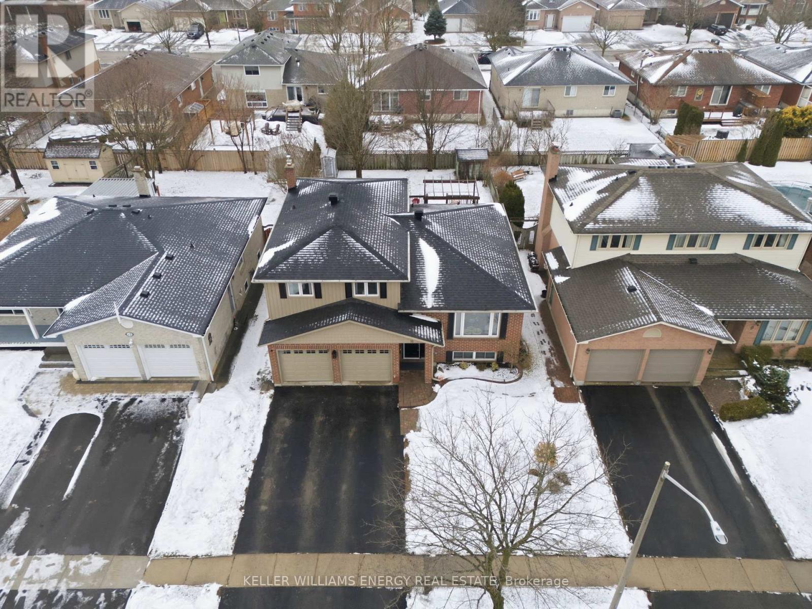 11 Ridgeview Drive, Scugog, Ontario  L9L 1G8 - Photo 2 - E12908754