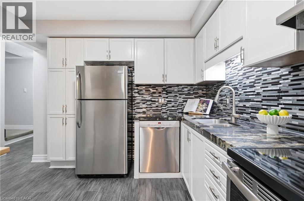 1 Royalwood Court Unit# 75, Stoney Creek, Ontario  L8E 4Y1 - Photo 8 - 40813533