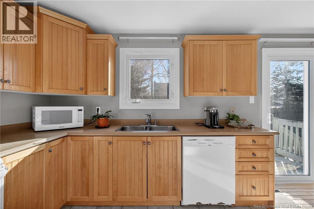 19 Larose, Dieppe, New Brunswick  E1A 5B7 - Photo 18 - NB135479